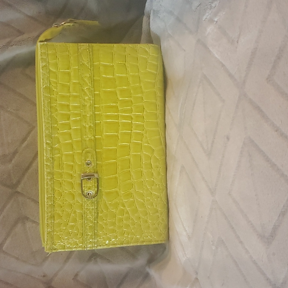 Modella clutch